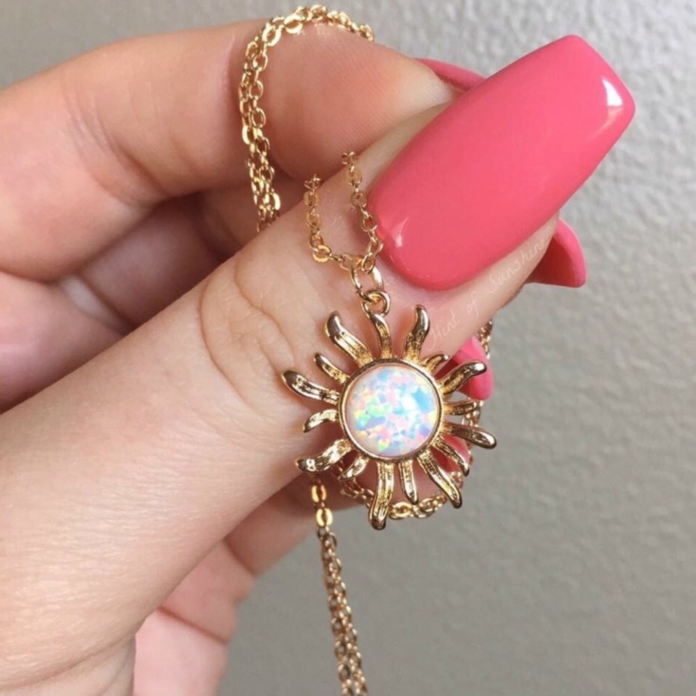 New super cute opal sun necklace